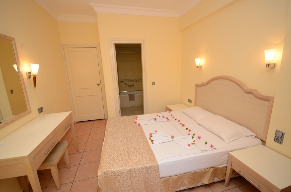 Alenz Suite Hotel 10/21