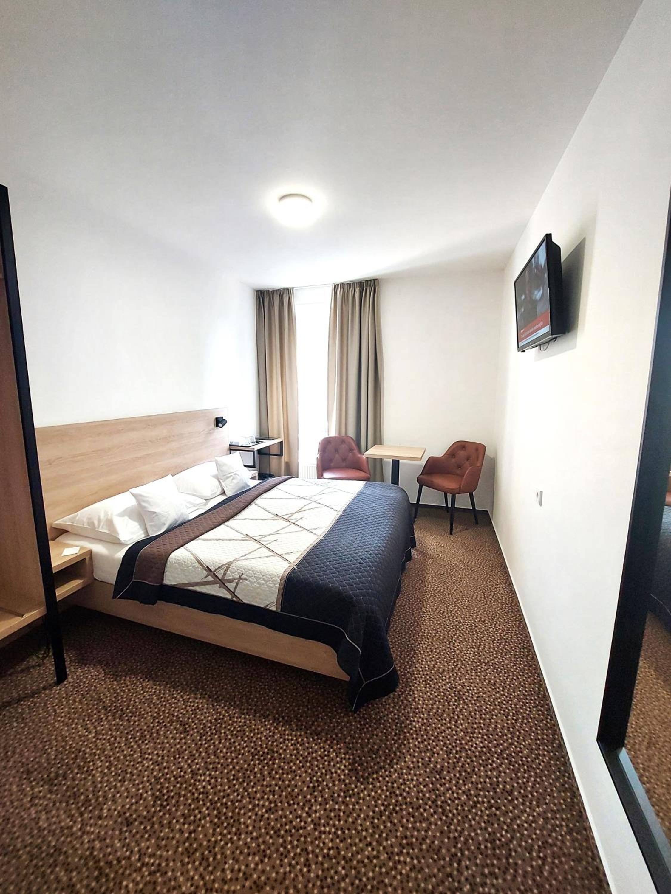 Hotel Avion 21/51