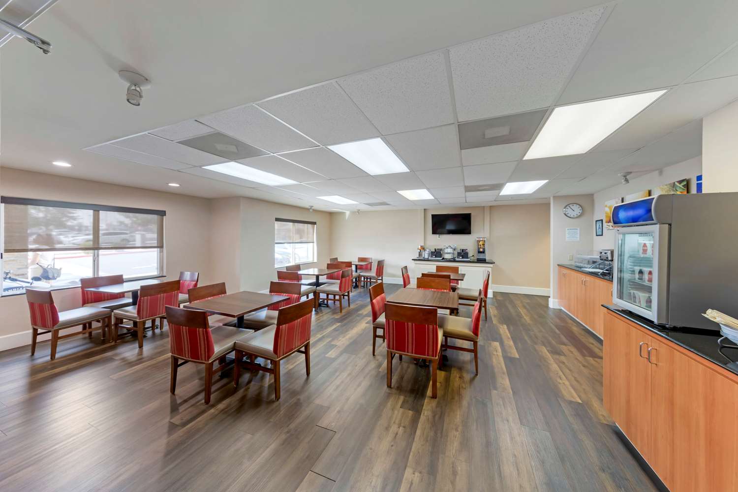 restaurant cafeteria