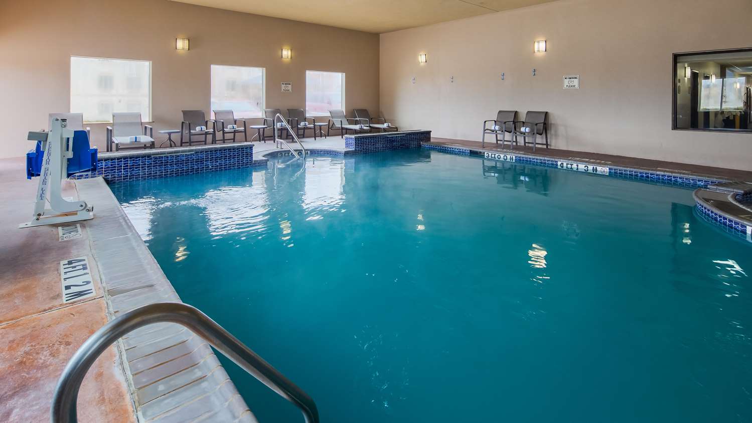 Best Western Granbury Inn & Suites 20/36