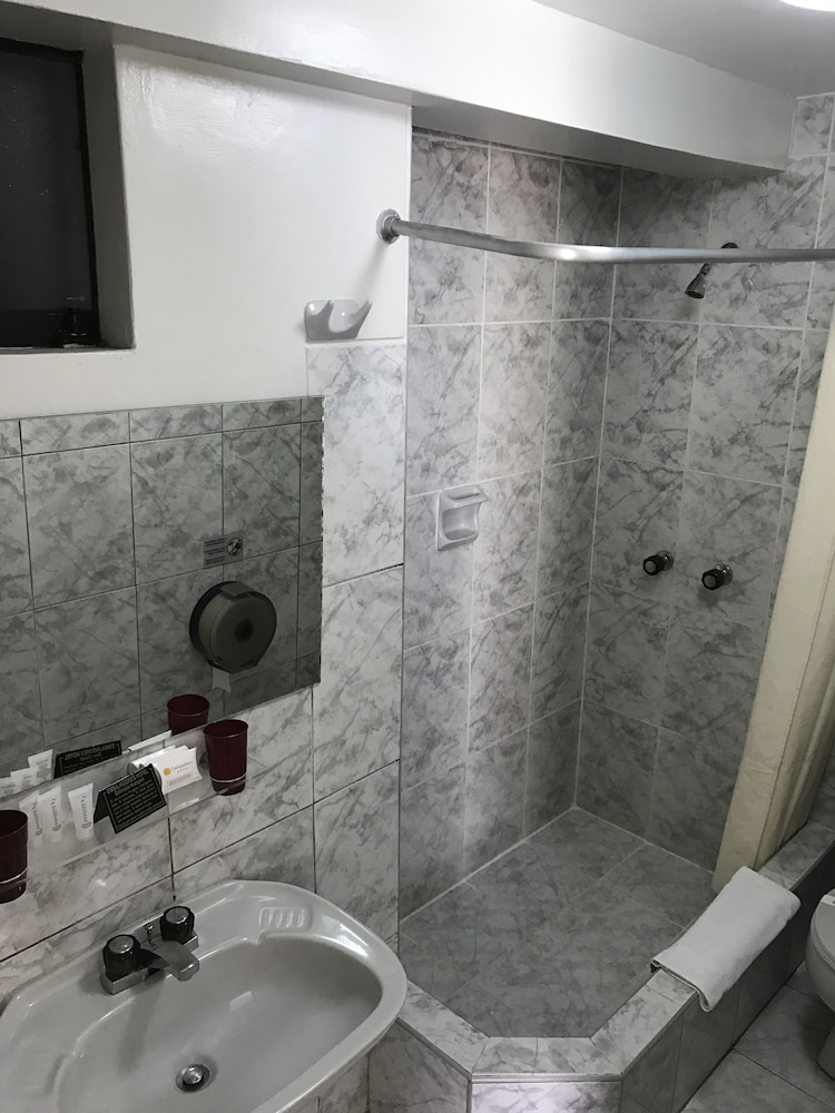 Embajadores Hotel 53/53