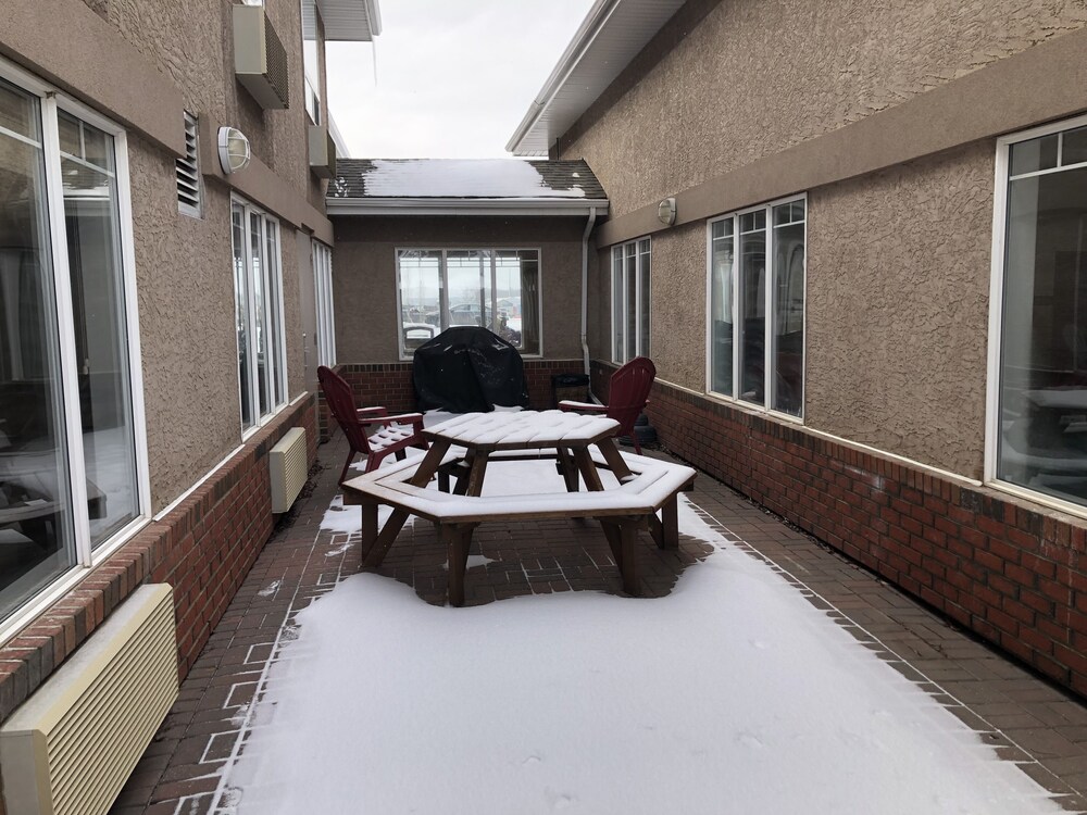 Ramada by Wyndham Ponoka 20/39
