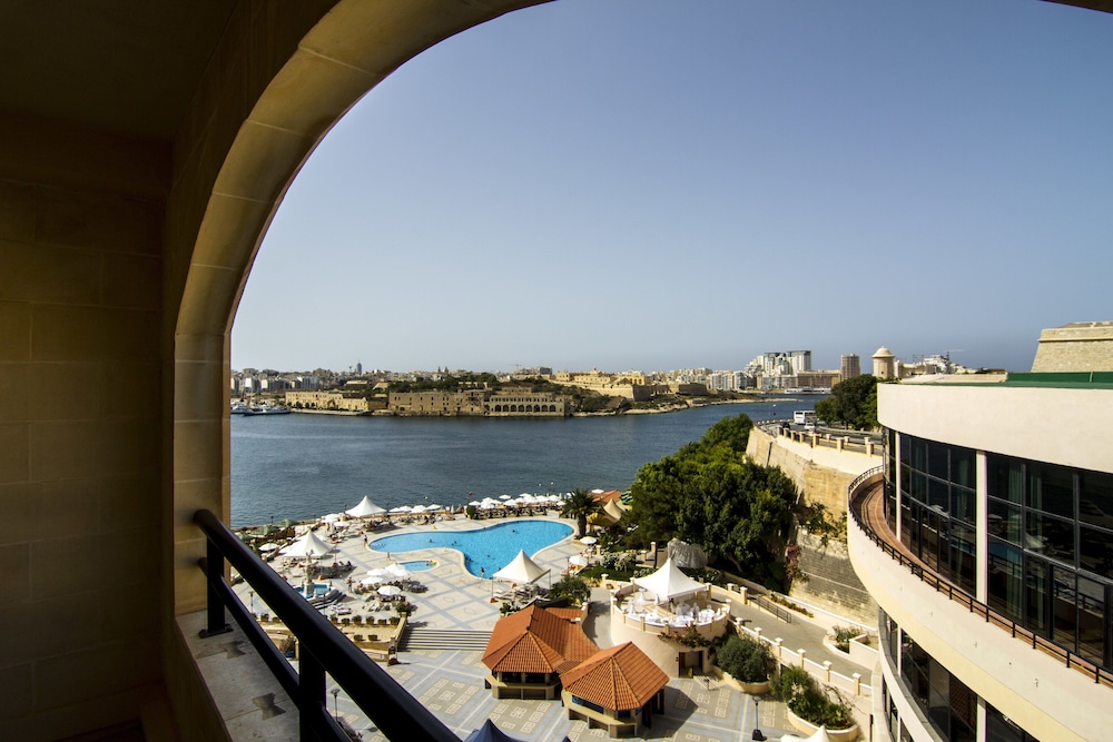 Grand Hotel Excelsior 45/50