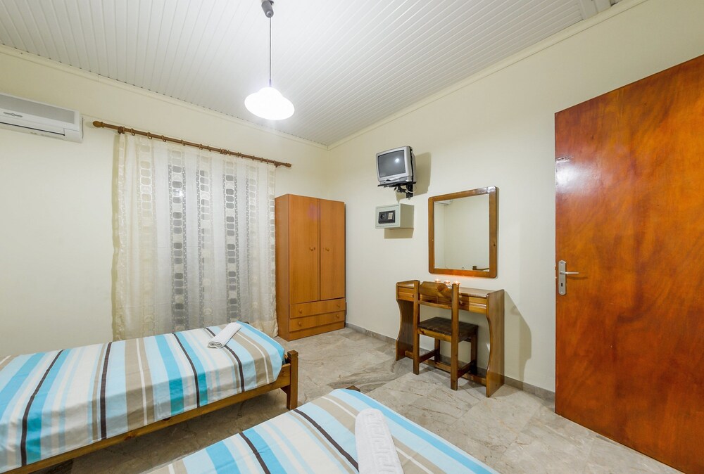 Tesys Studios & Apartments 28/50