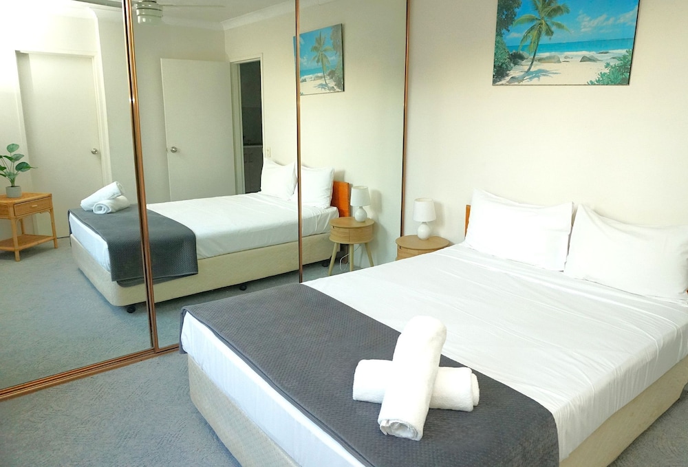 AUSSIE RESORT 11/50