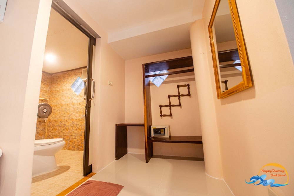 Naiyang Discovery Beach Resort 50/50