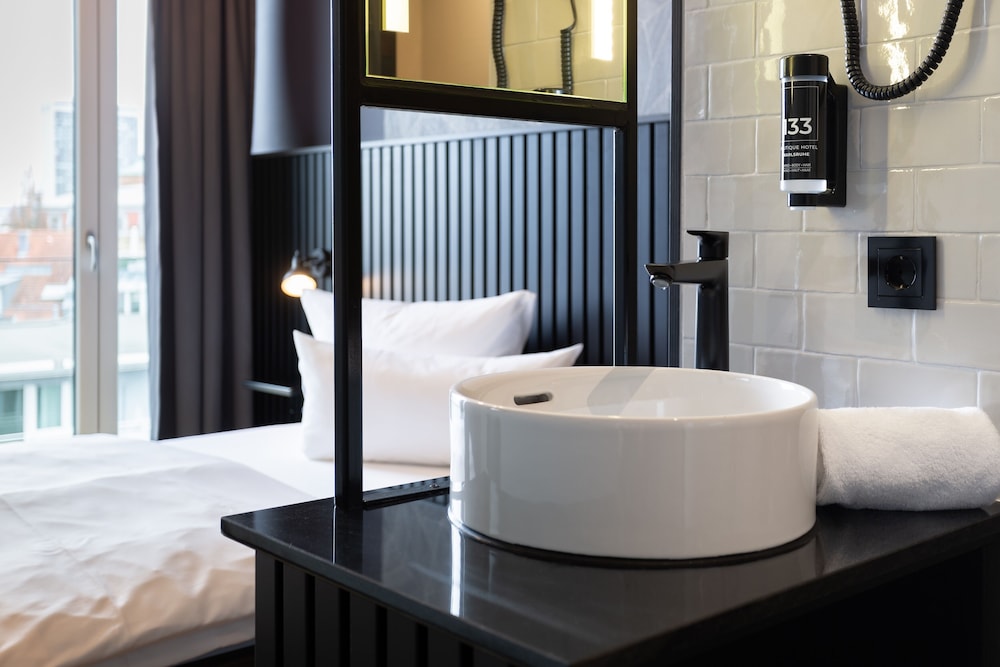133 Boutique Hotel 37/39