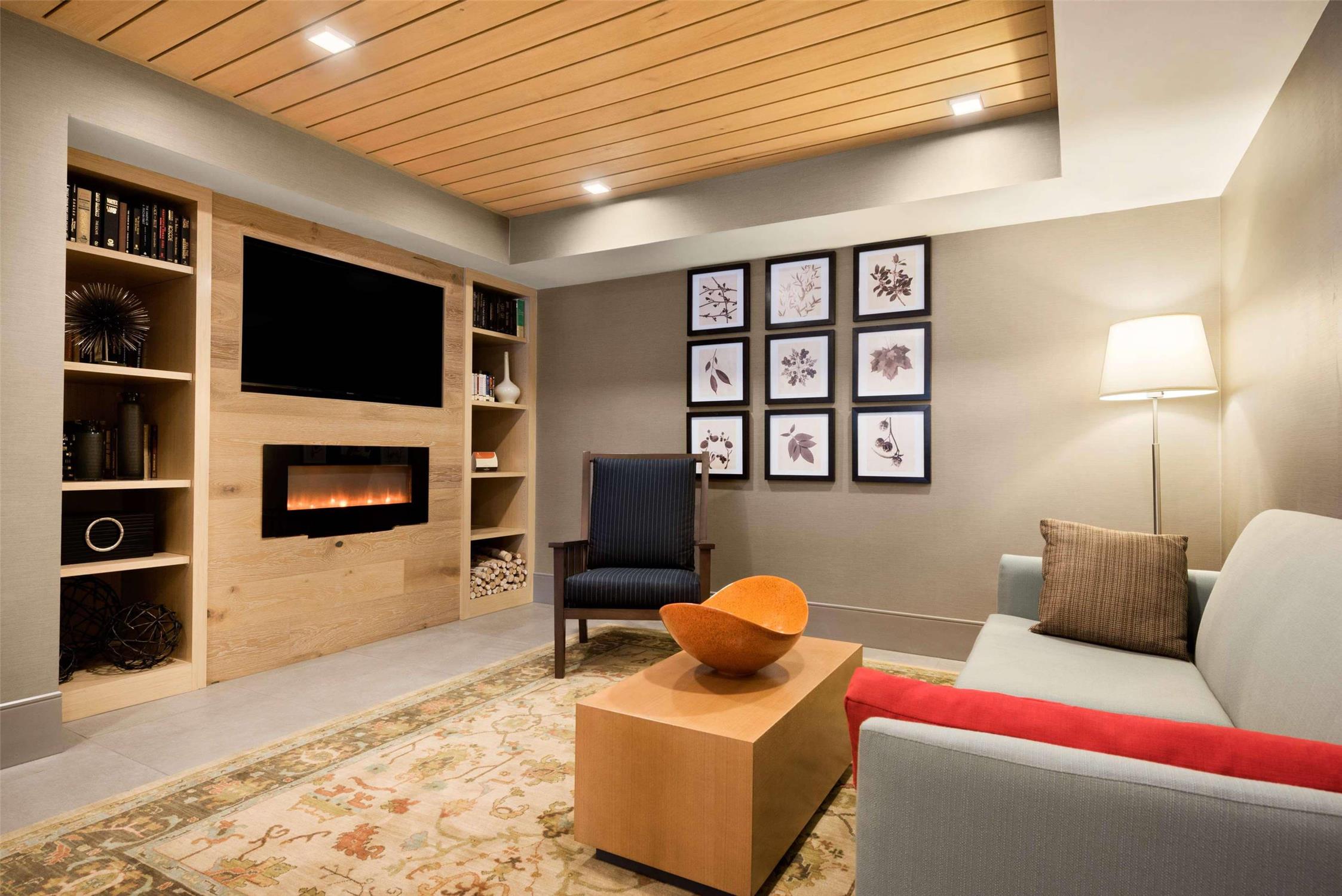 Country Inn and Suites By Radisson Minneapolis West, MN 16/22