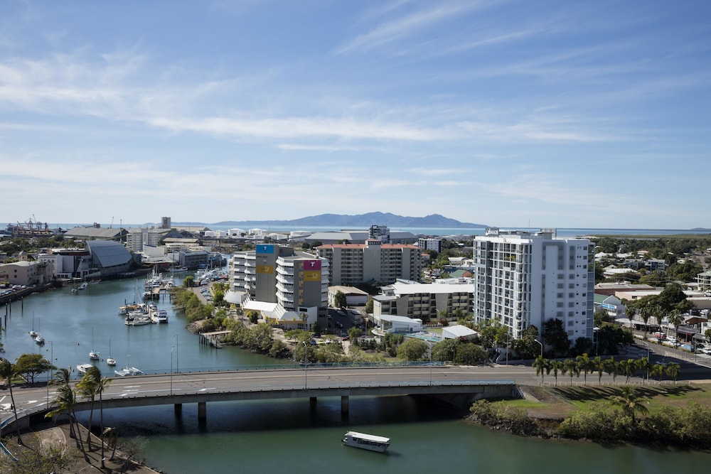 HOTEL GRAND CHANCELLOR TOWNSVILLE in TOWNSVILLE - AU