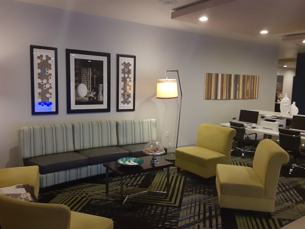 Holiday Inn Express & Suites Gatesville N. Ft Hood 45/65
