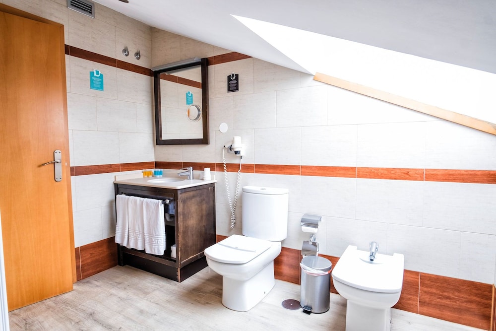 Hotel Alda Bonaval 42/42