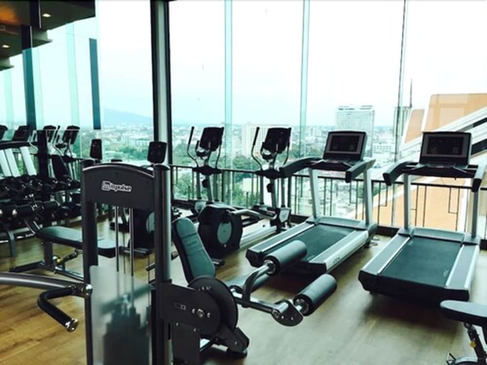 The Astra Luxury Suit condo 27/50