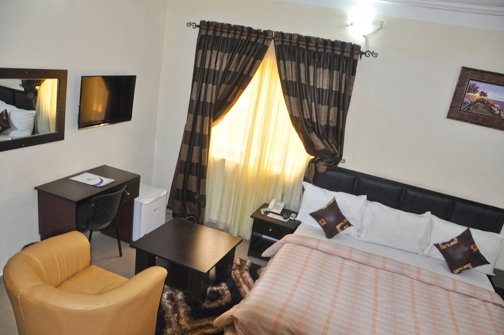 Western Dreams Hotel 34/50