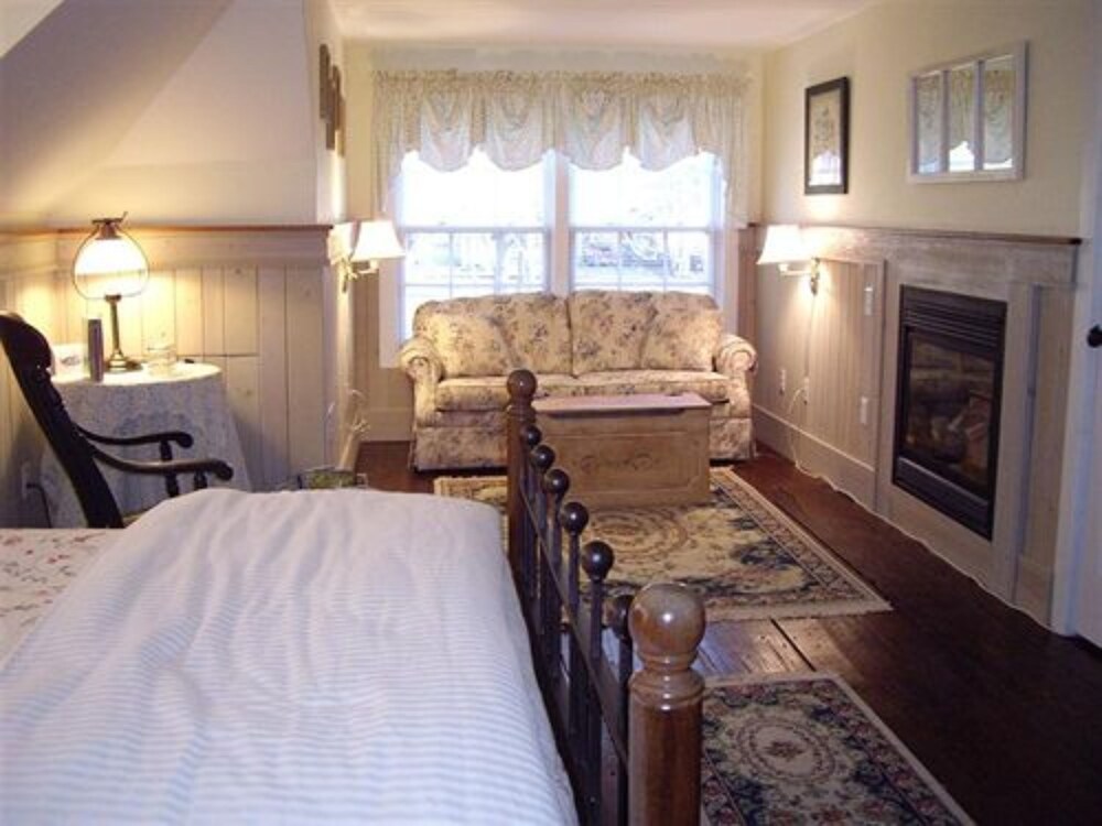 Isaiah Jones Homestead Bed & Breakfast 12/50