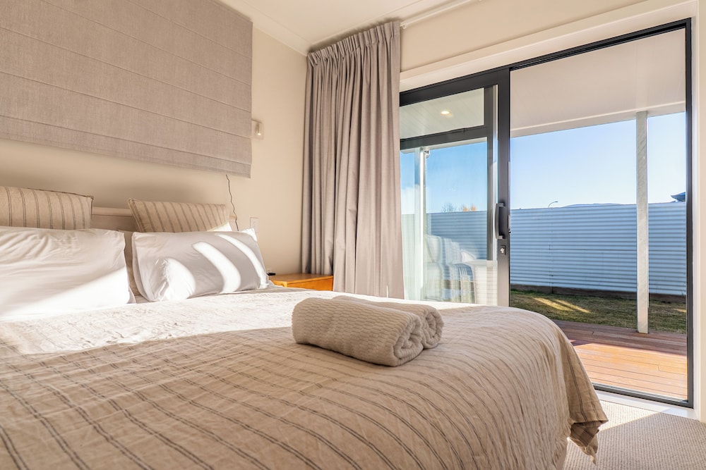 Twizel Cottages 10/49