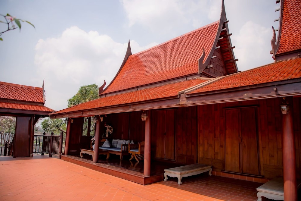 Divalux Resort And Spa in BANG SAO THONG