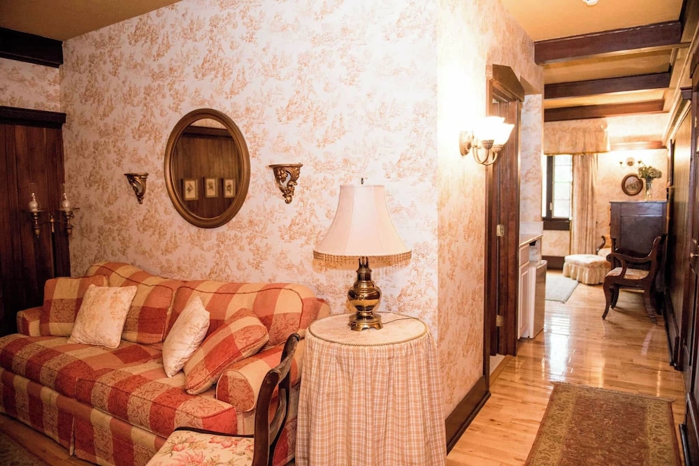 Springside Inn 26/44