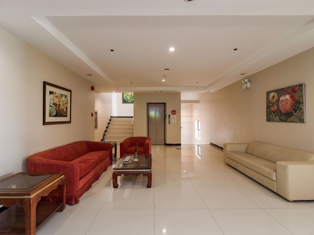 Main Hotel And Suites 44/67