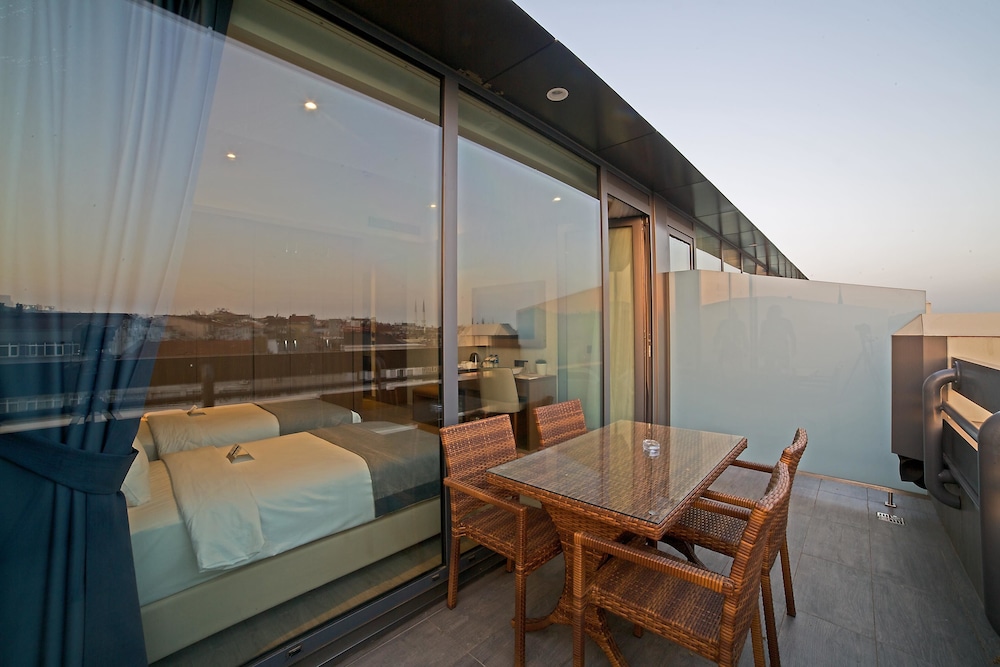 Ramada by Wyndham Istanbul Old City 37/55