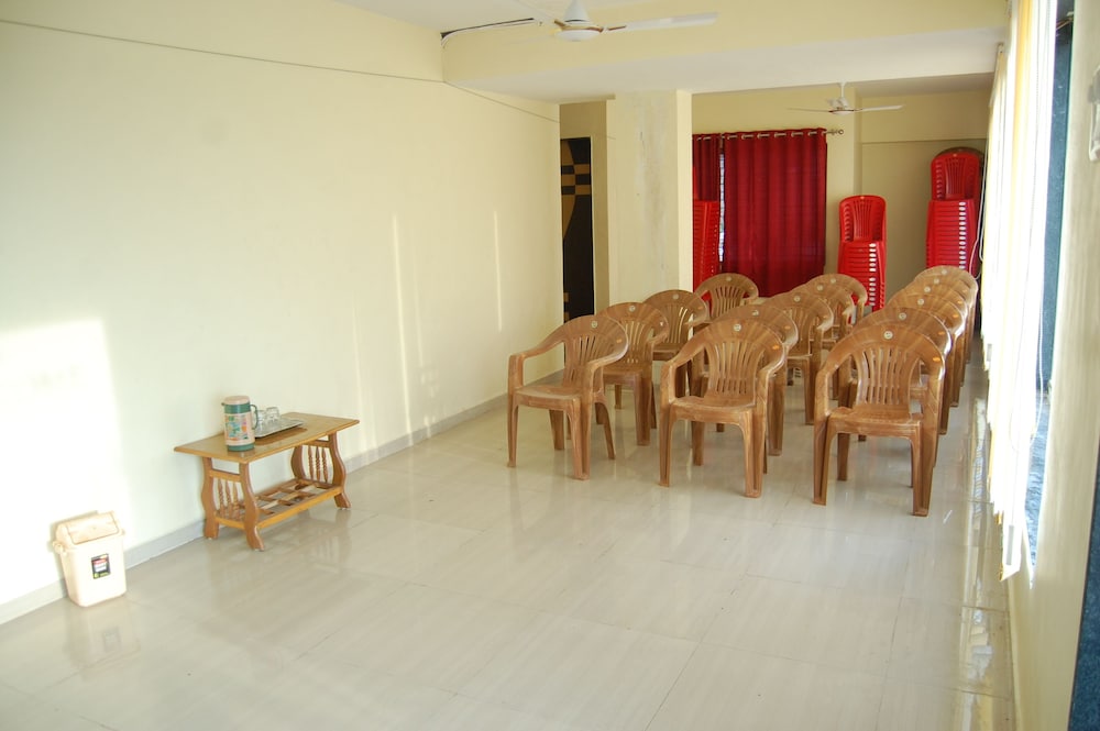 Hotel Sai Shraddha 20/26