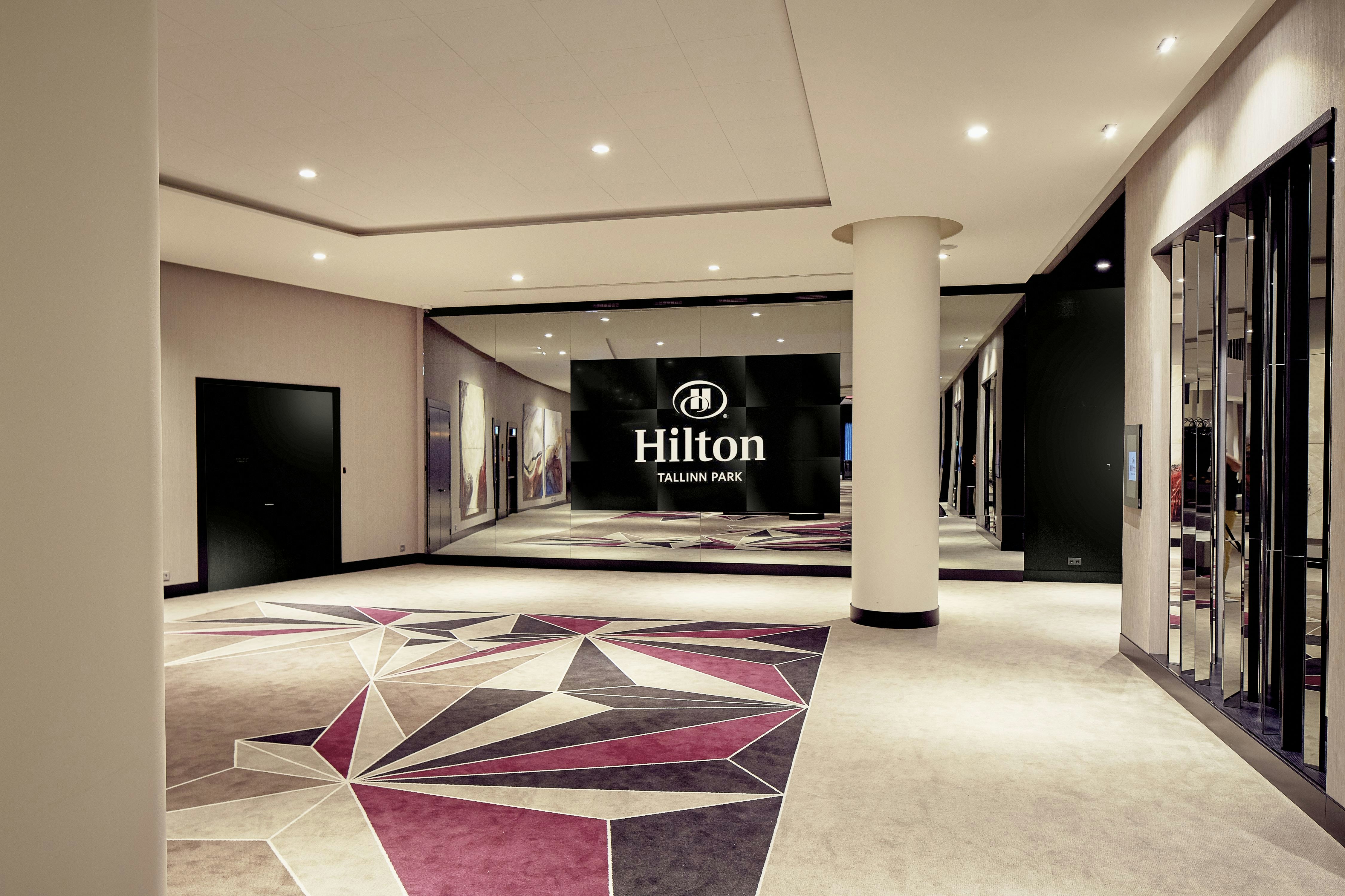 Hilton Tallinn Park 12/85