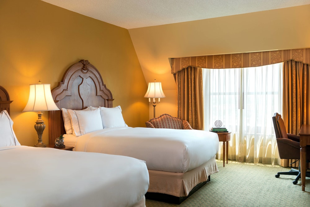 Renaissance Tulsa Hotel And Convention Center 12/49