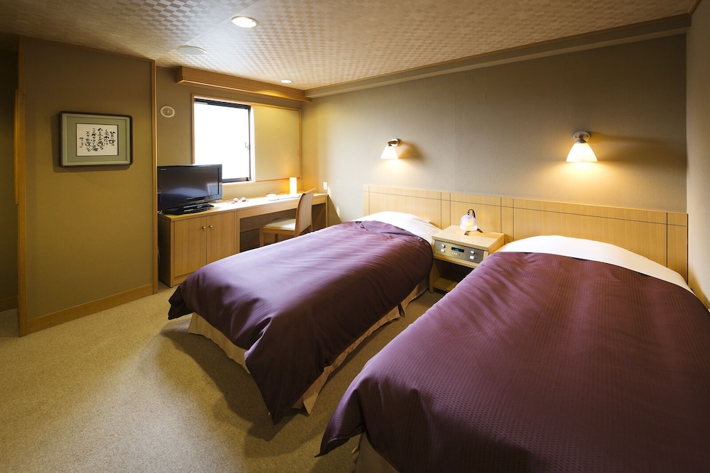 Ryugu Hotel 20/68