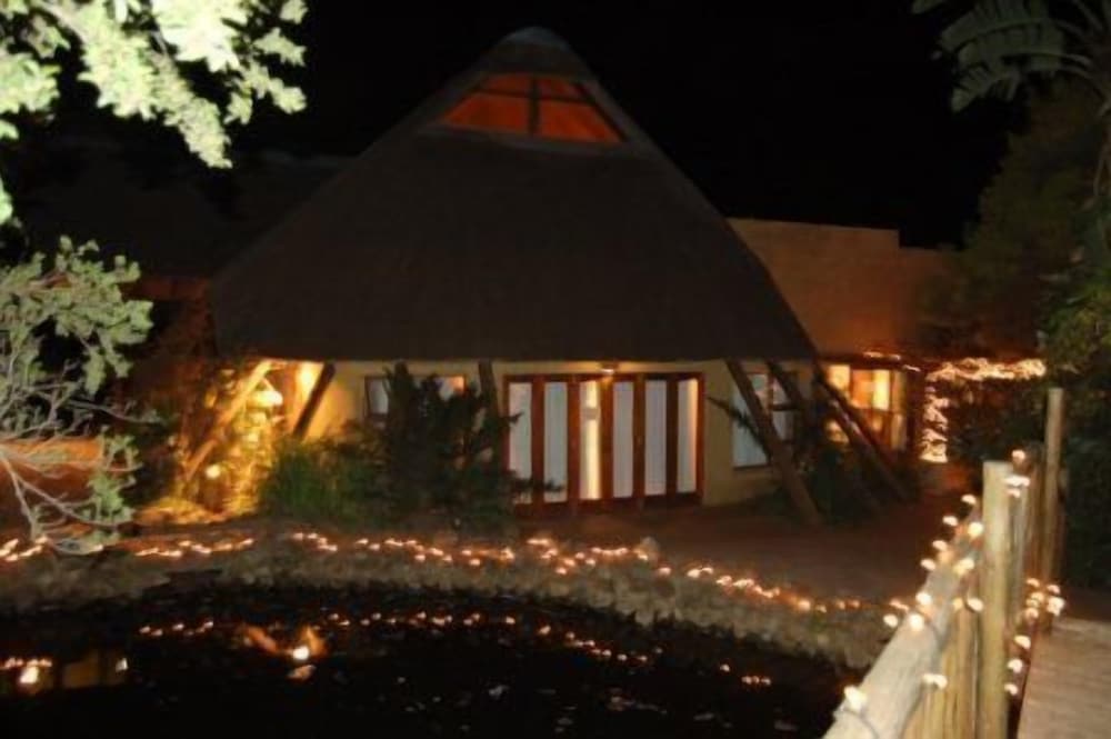 Inkwenkwezi Private Game Reserve 3/50