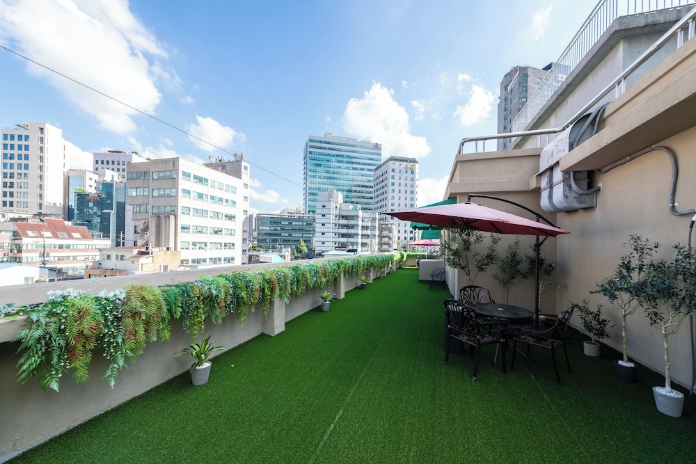 New Chonji Hotel 63/66
