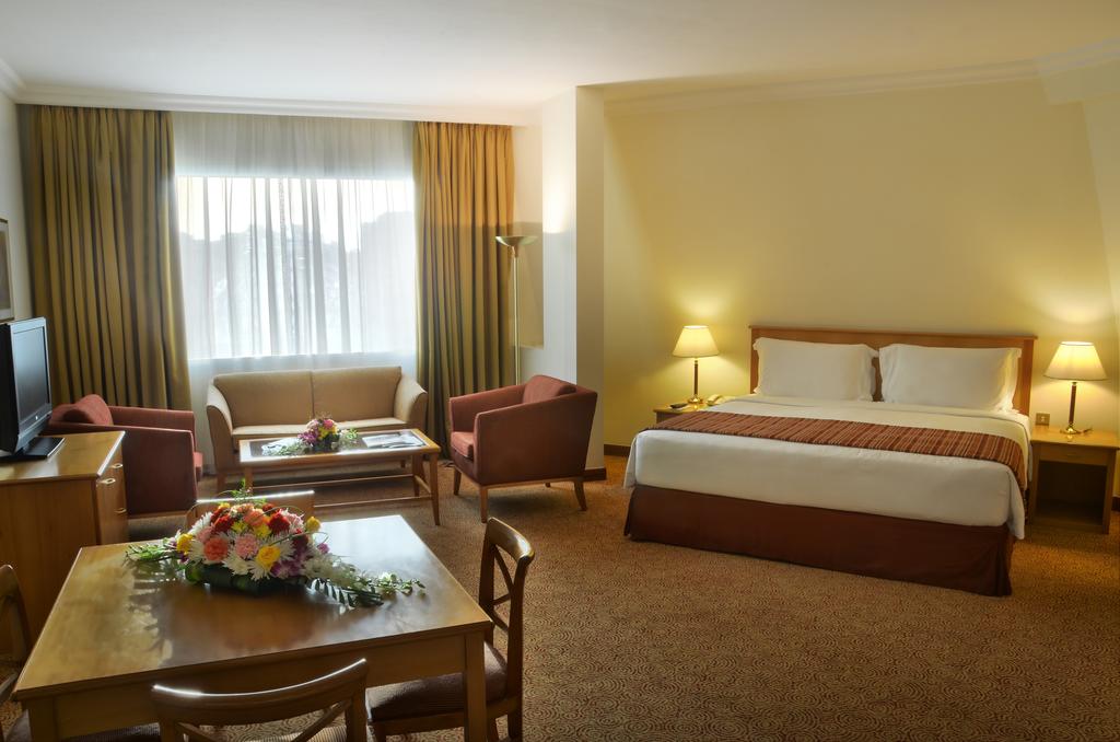 Swiss-Belhotel Sharjah 19/46