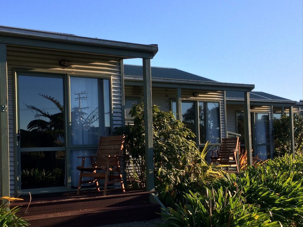 Omau Settlers Lodge Motel 1/44