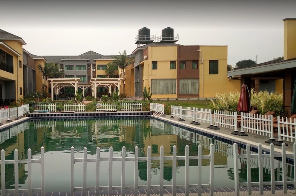 Courtyard International Hotel 6/40