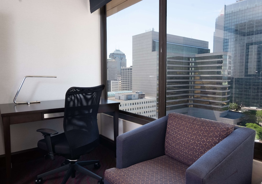 DoubleTree by Hilton Cleveland Downtown Lakeside 65/67