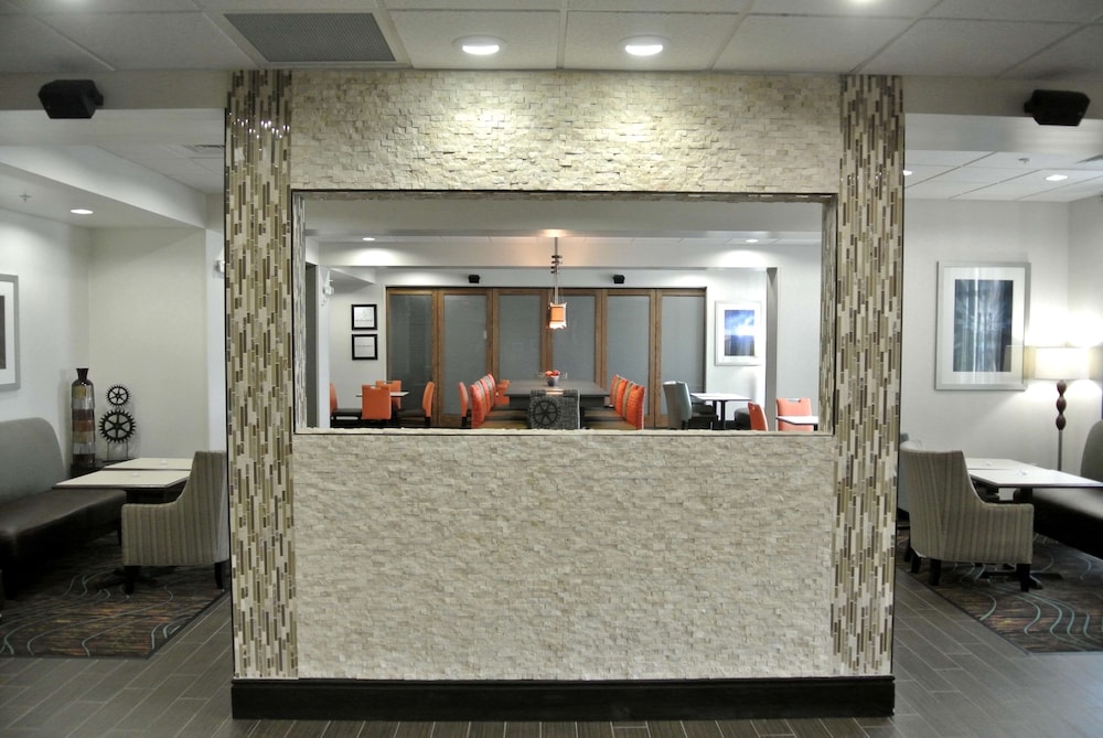 Hampton Inn Carrizo Springs 6/47