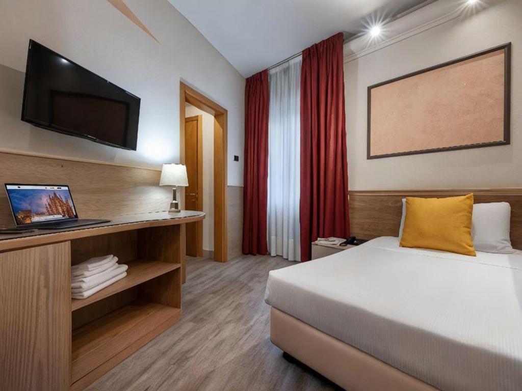Room, Single, Single Bed, French Bed