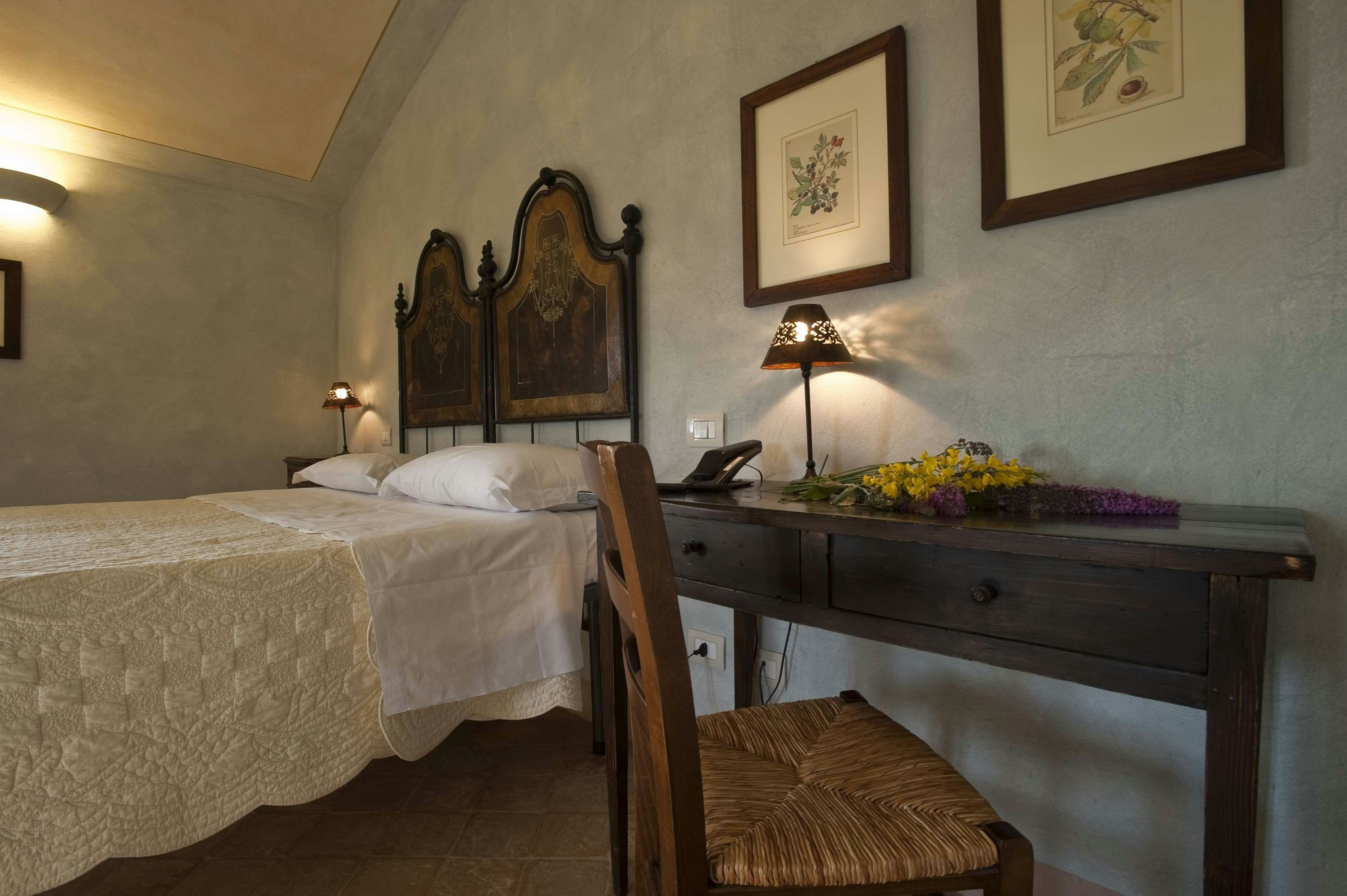 La Tavola Dei Cavalieri & Il Borgo 25/60