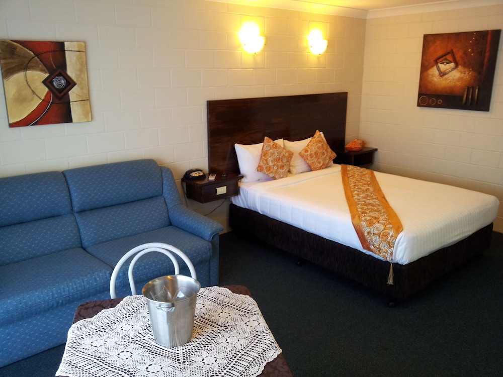 ADMIRAL NELSON MOTOR INN 12/52
