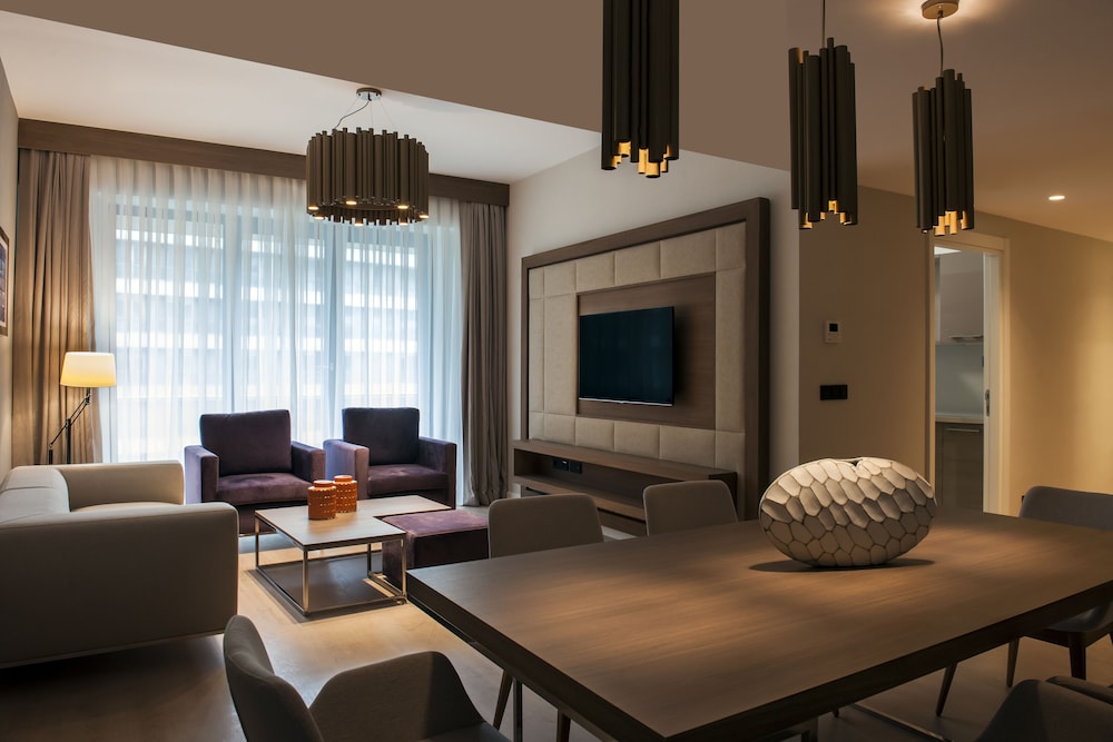 The Superior Living Batisehir 38/55