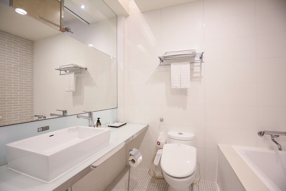 Dandy Hotel Tianjin Branch 40/50