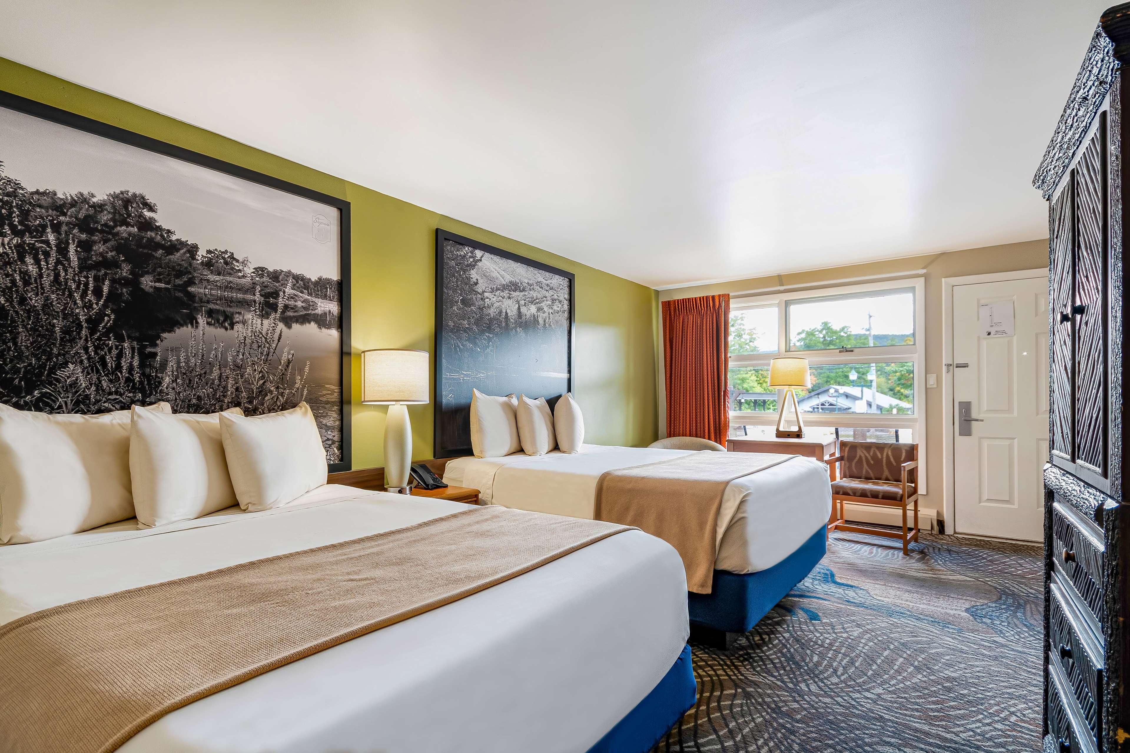 Room, 2 Queen Beds