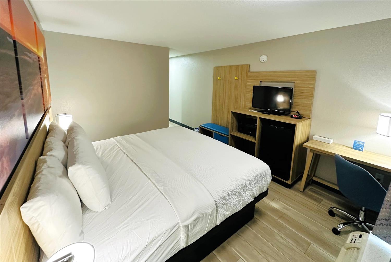 Days Inn By Wyndham Holland 12/35