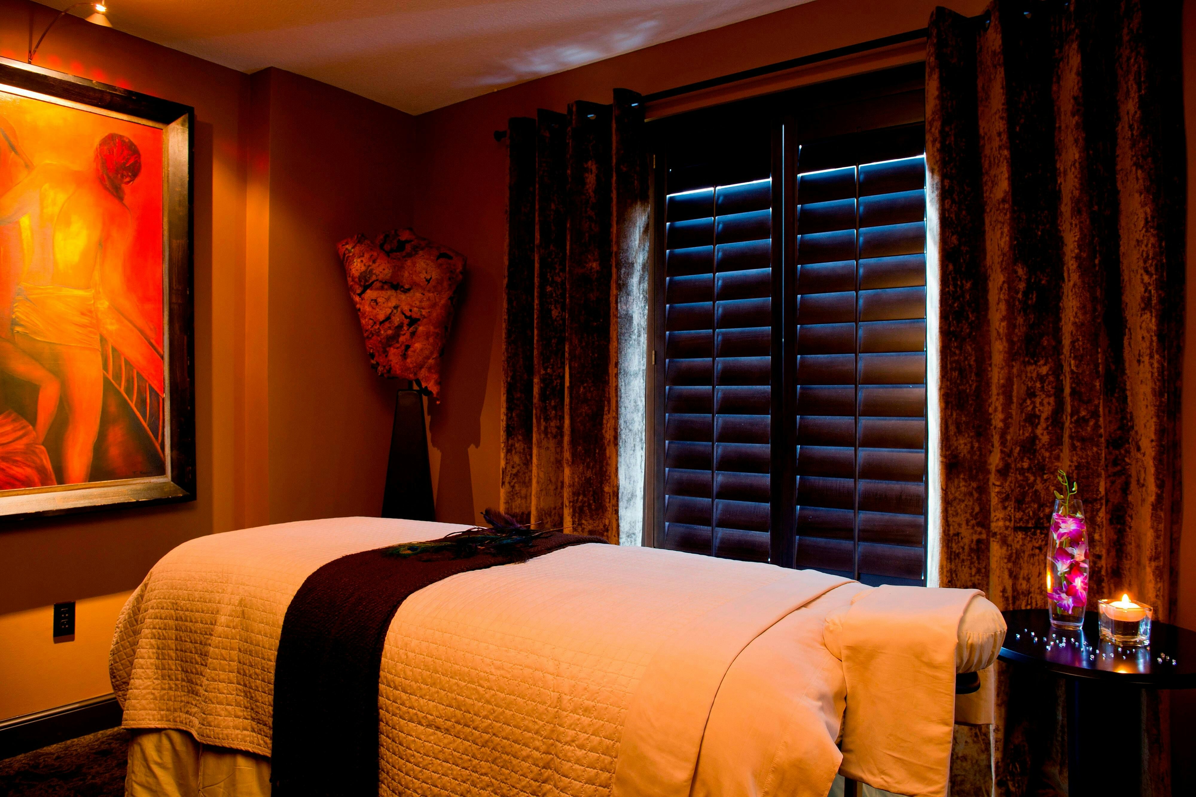 Grand Bohemian Hotel Orlando Autograph Collection 12/34