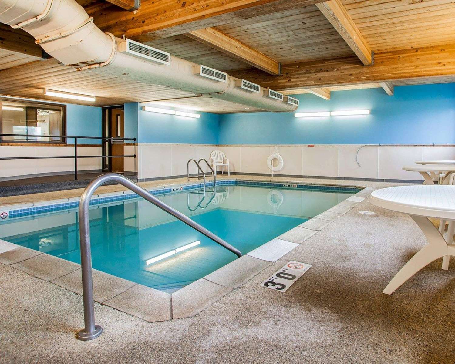 swimming pool spa