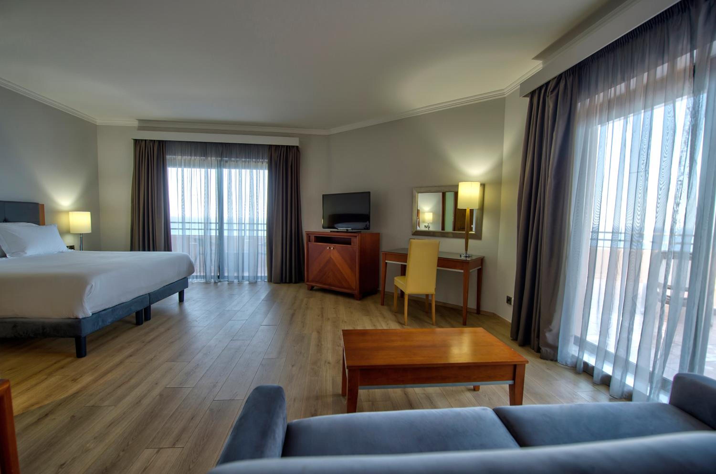 Premium, Suite, Sea View, Outdoor Jetted Tub