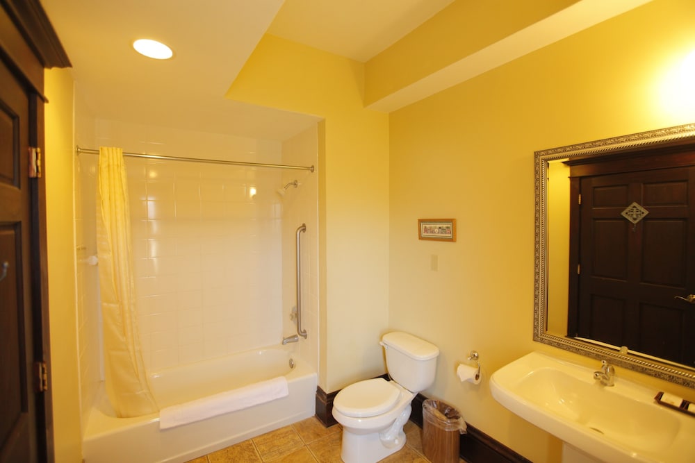Santa Paula Inn 8/56