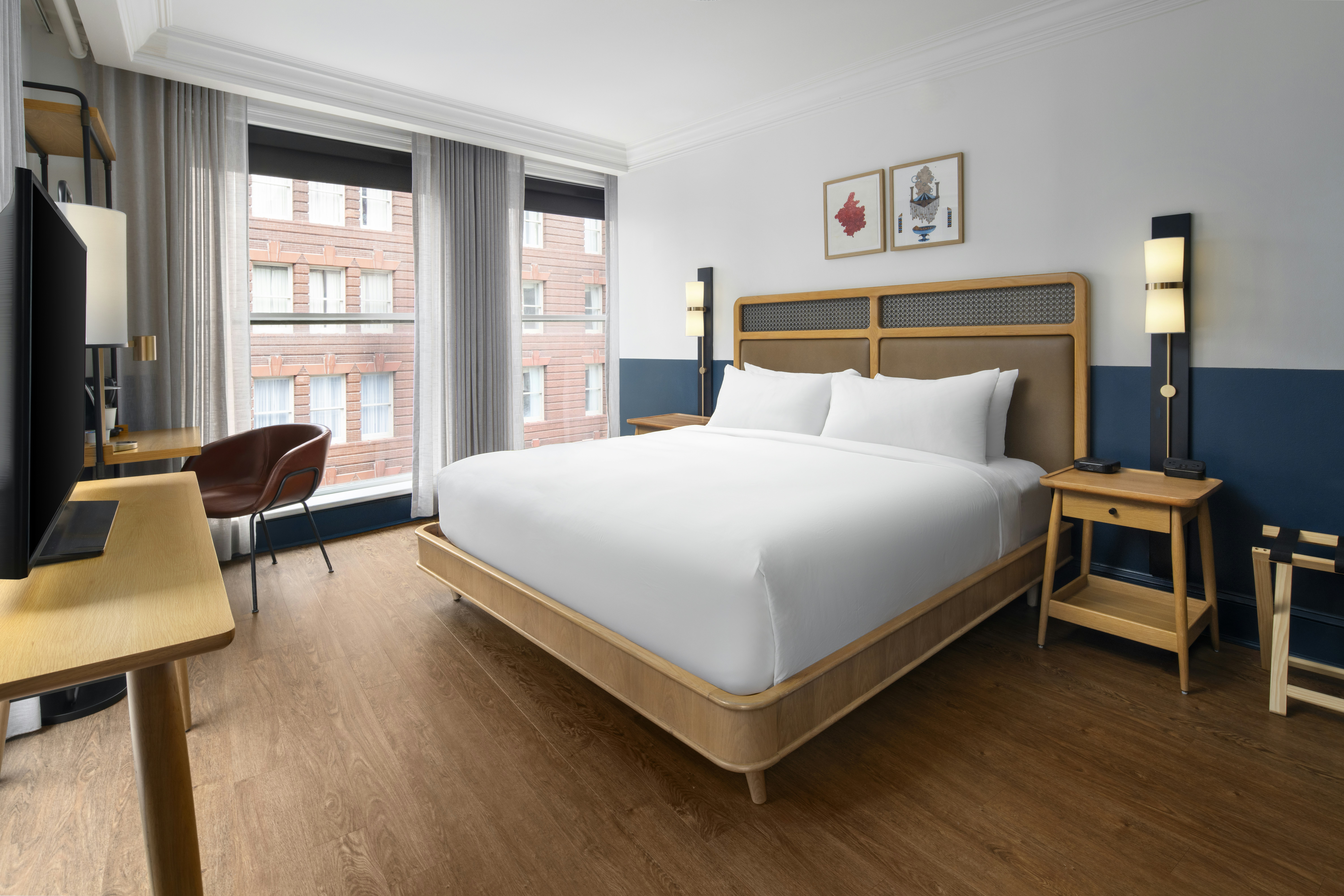 ROOM, KING BED, CITY VIEW