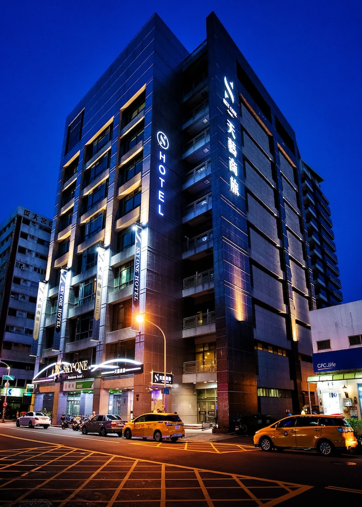 Skyone Hotel 3/72