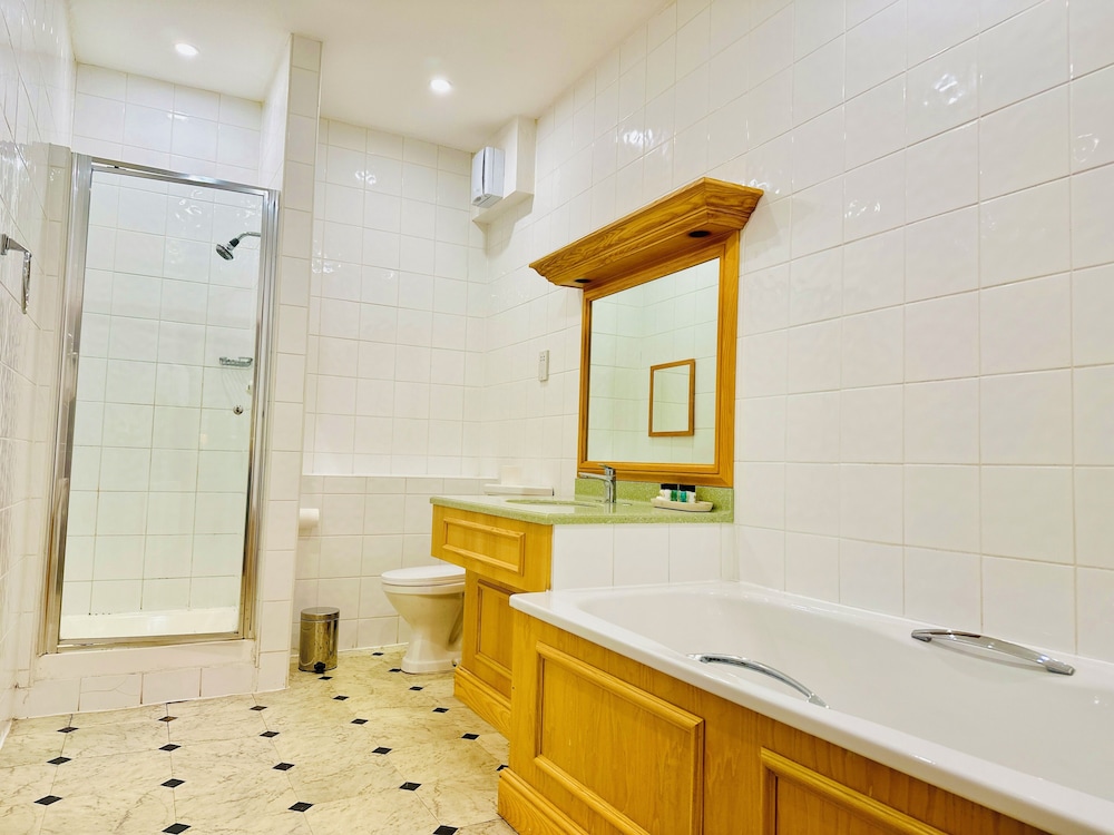 OYO Crown Hotel Stone 42/50