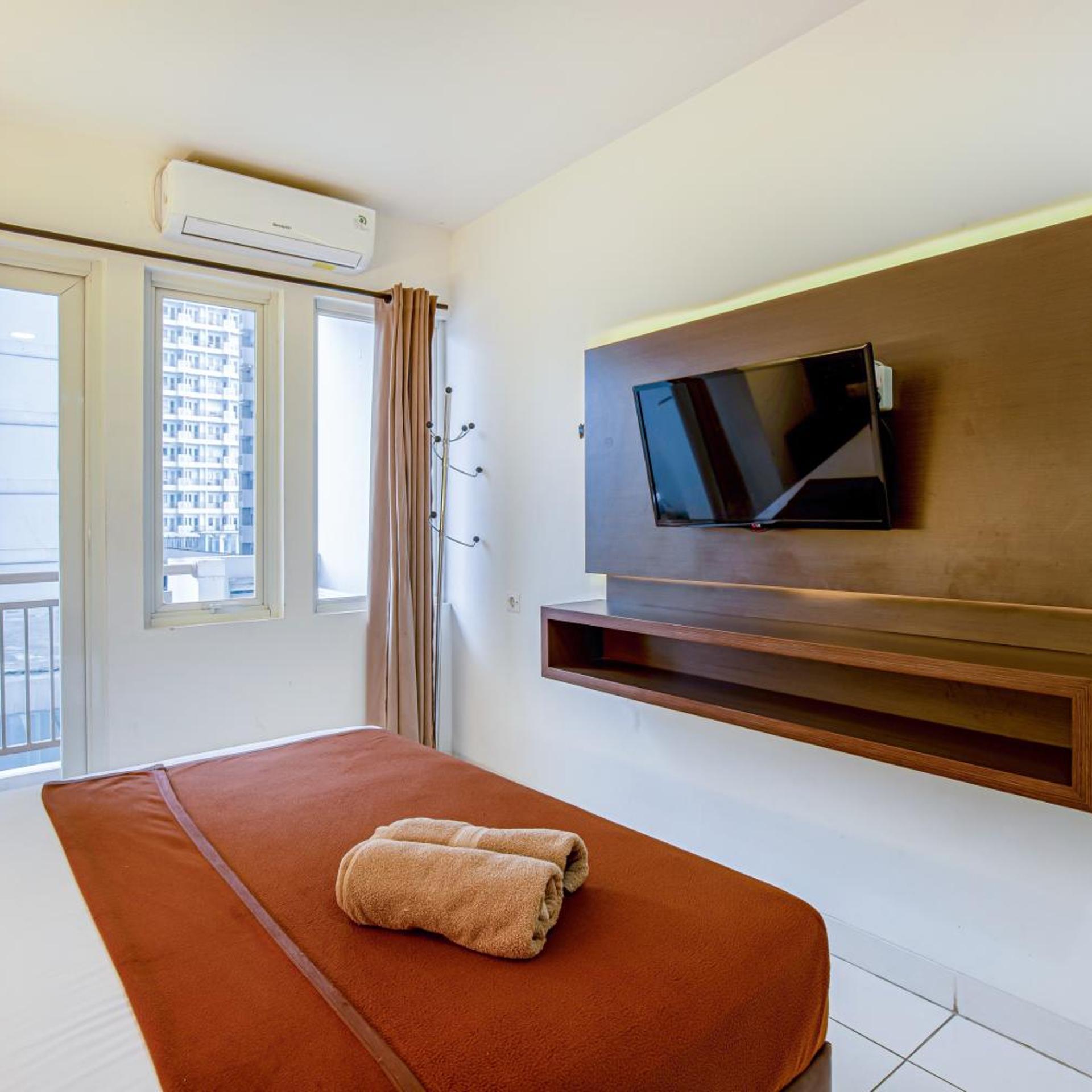 Skyland Sentul Tower Apartment 44/56