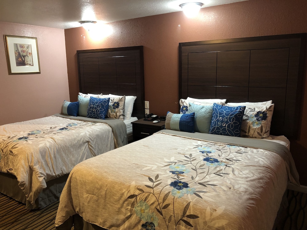 ANNIE OAKLEY MOTEL OAKLEY 15/66